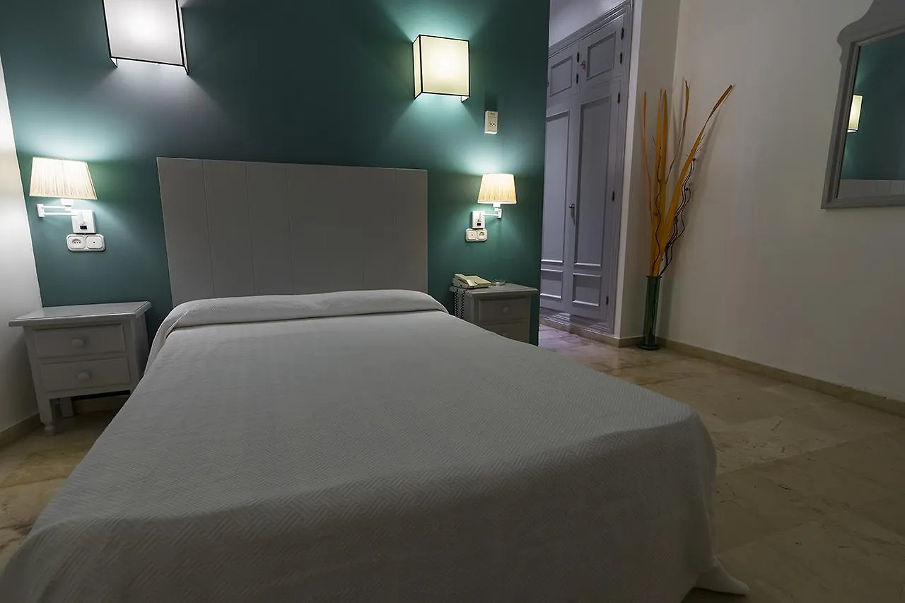 Hostal Drago Pueblo Nuevo de Guadiaro 2*,  Spagna